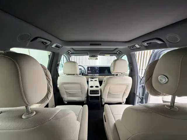 Li Auto L8 — Фото автомобиля 9