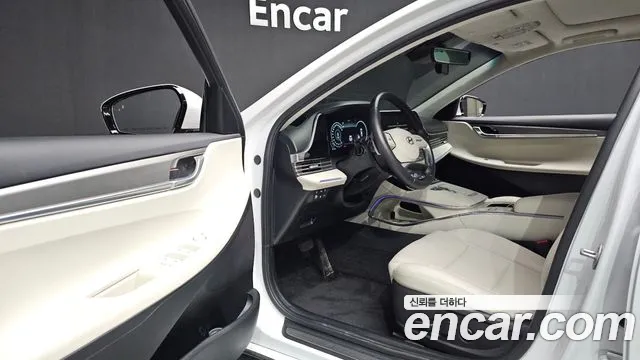 Hyundai Grandeur New — Фото автомобиля 10