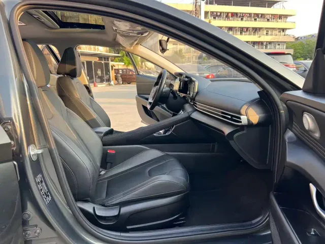 Hyundai Elantra — Фото автомобиля 7