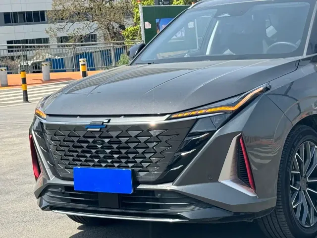 Changan Z6 — Фото автомобиля 2