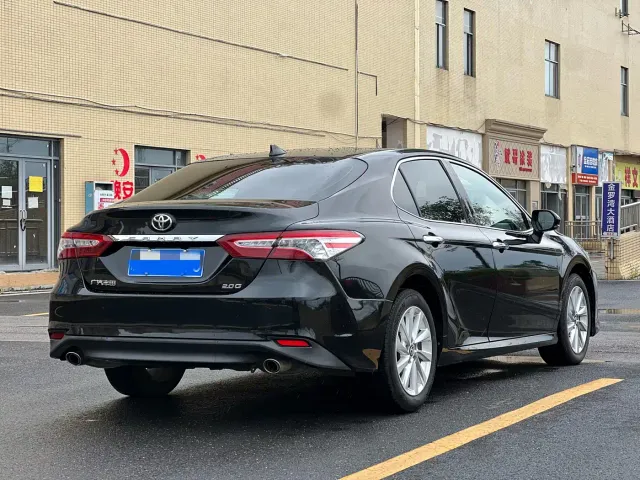 Toyota Camry — Фото автомобиля 4