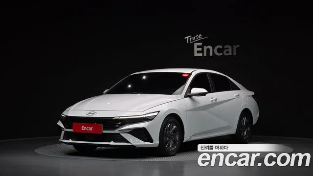 Фотография автомобиля — Hyundai Avante CN7