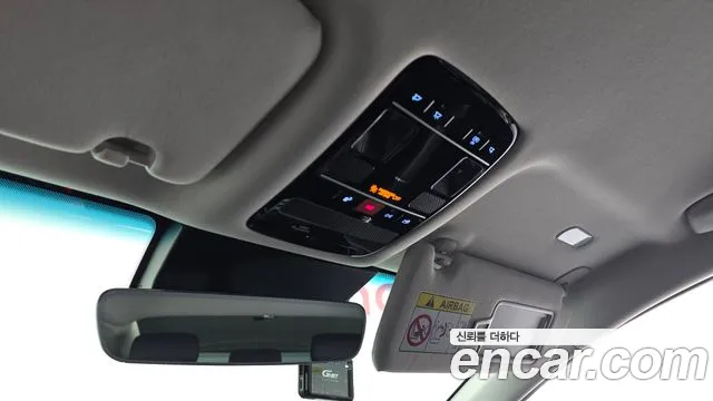 Hyundai Grandeur Grandeur (GN7) 2.5 Бензин 2WD — Фото автомобиля 16