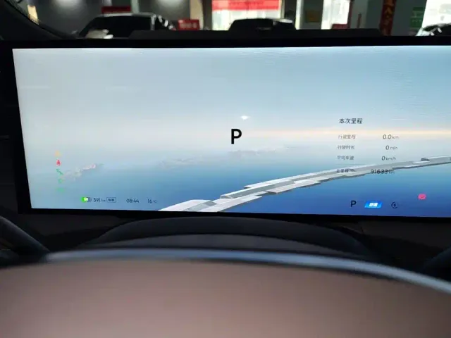 Geely Galaxy E8 — Фото автомобиля 11