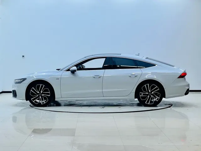 Audi A7 — Фото автомобиля 3