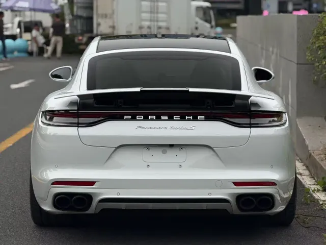 Porsche Panamera 2021 Panamera Turbo S Executive Long Wheelbase 4.0T — Фото автомобиля 4