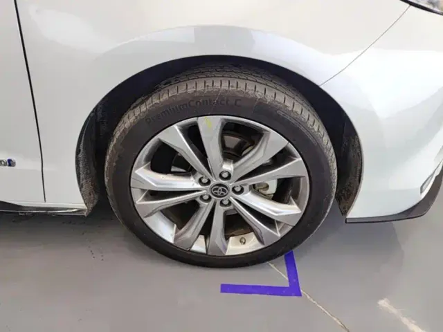 Toyota Sienna — Фото автомобиля 6