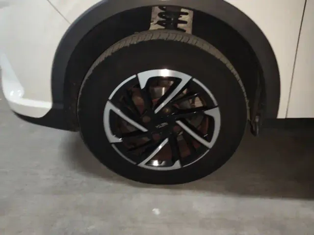 Nezha Auto Nezha V 2021 Long Range Entertainment Upgrade — Фото автомобиля 22