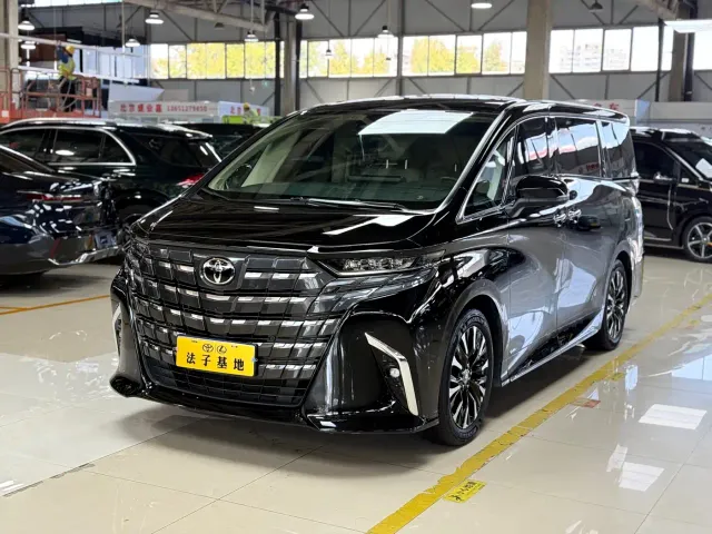 Toyota Alphard — Фото автомобиля 4