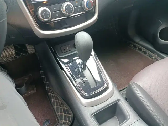 Nissan Tiida — Фото автомобиля 13