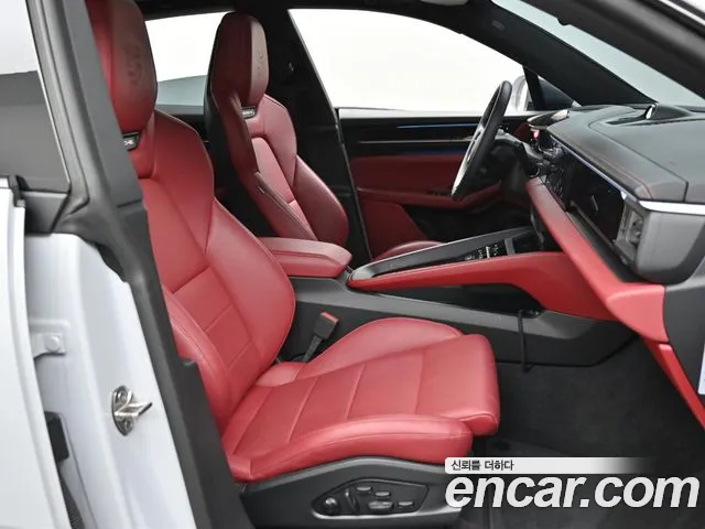 Porsche Macan — Фото автомобиля 10
