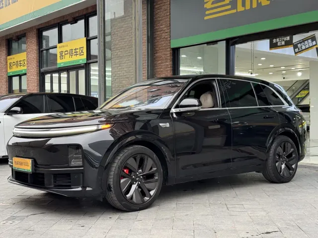 Li Auto L7 — Фото автомобиля 4