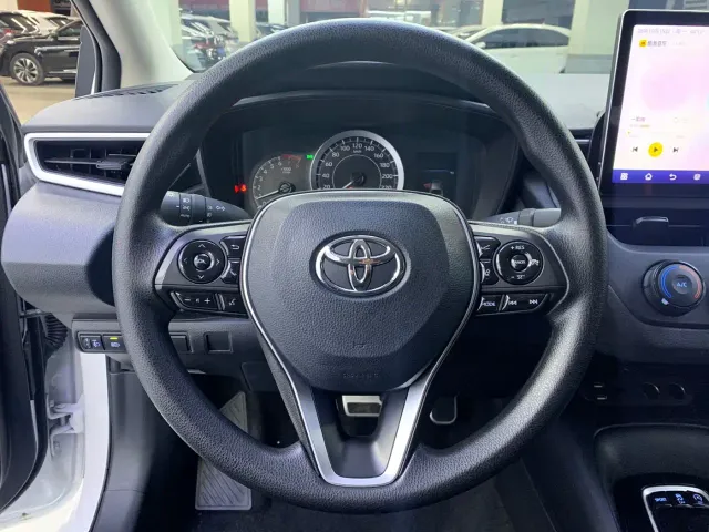 Toyota Corolla — Фото автомобиля 8