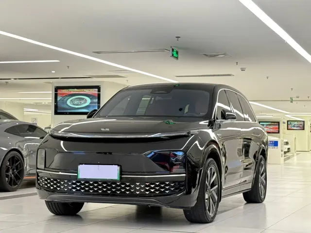 Фотография автомобиля — Li Auto L8