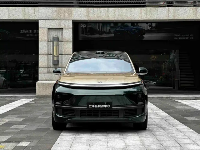 Li Auto L9 — Фото автомобиля 3