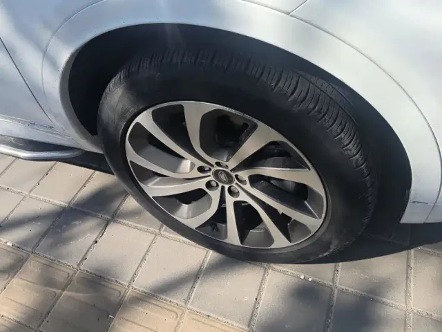 Land Rover Discovery Sport — Фото автомобиля 6