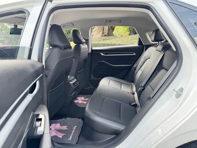 Geely Emgrand — Фото автомобиля 11