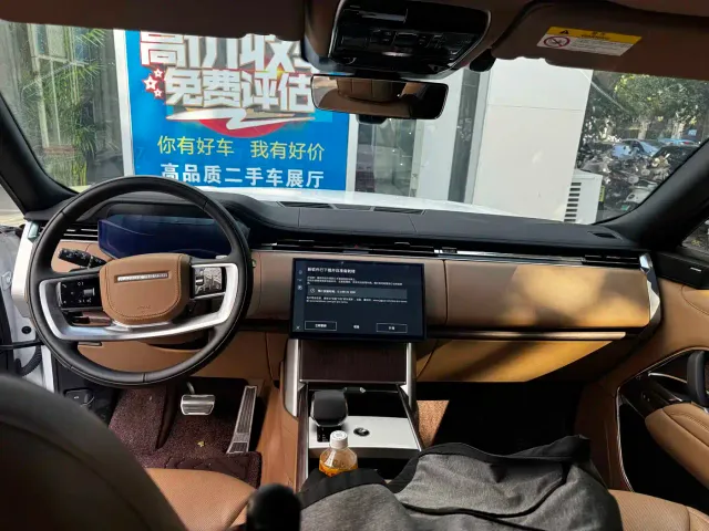 Land Rover Range Rover — Фото автомобиля 2