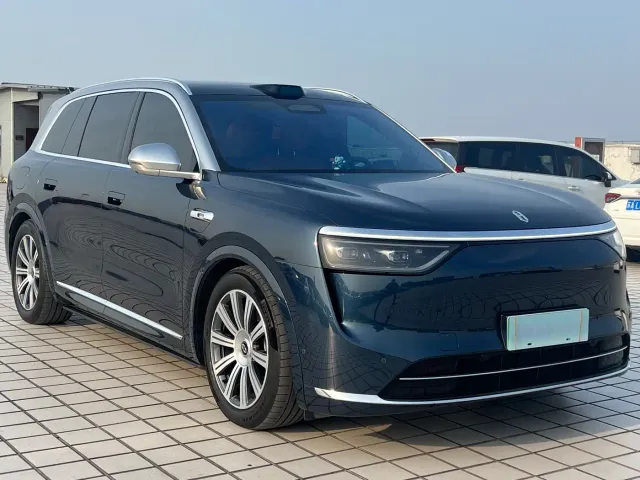 Aito M8 — Фото автомобиля 3