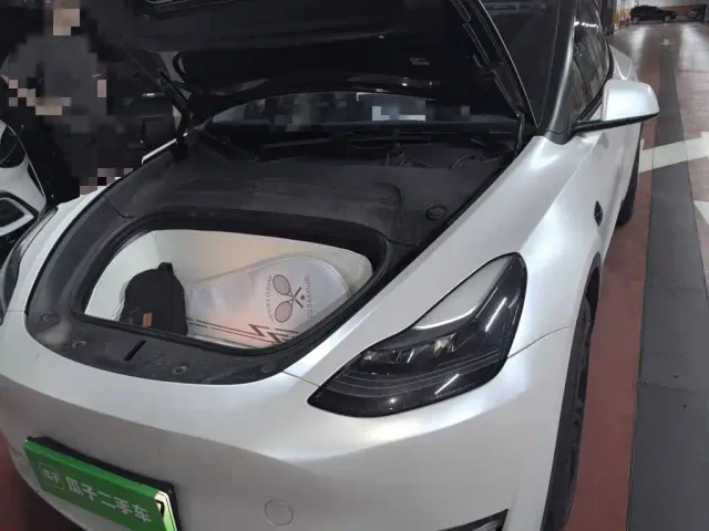 Tesla Model Y — Фото автомобиля 22