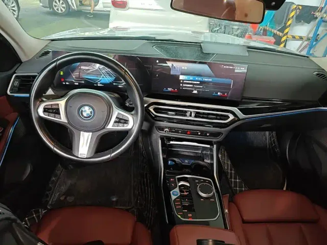BMW i3 — Фото автомобиля 9