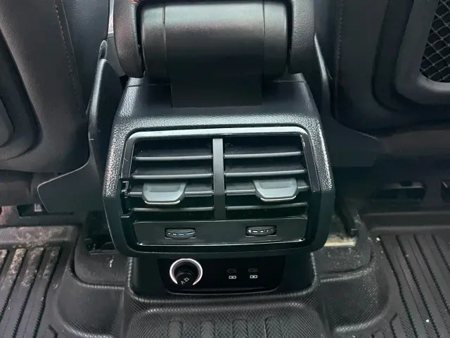 Audi Q3 — Фото автомобиля 16