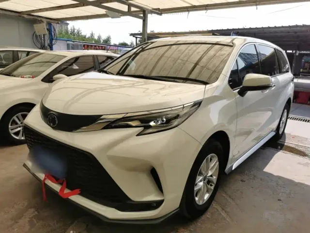 Фотография автомобиля — Toyota Granvia