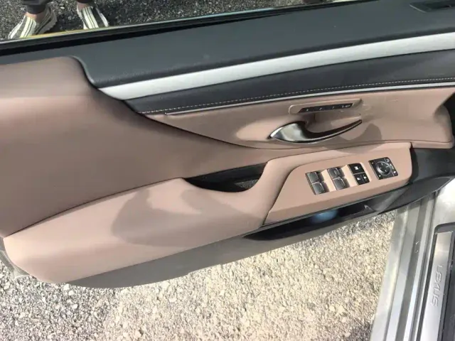 Lexus ES — Фото автомобиля 7