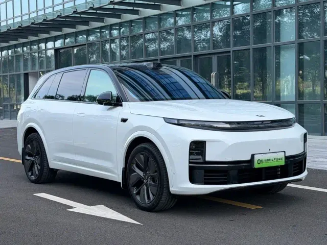 Li Auto L7 — Фото автомобиля 3