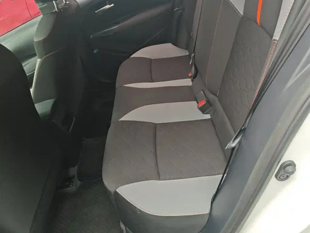 Toyota Corolla — Фото автомобиля 16