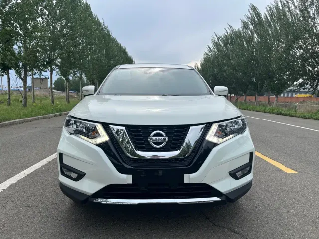 Фотография автомобиля — Nissan X-Trail
