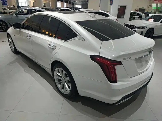 Cadillac CT5 — Фото автомобиля 4