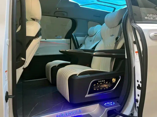 Toyota Granvia — Фото автомобиля 10