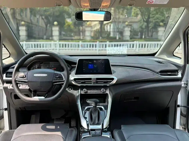 Maxus G50 — Фото автомобиля 10