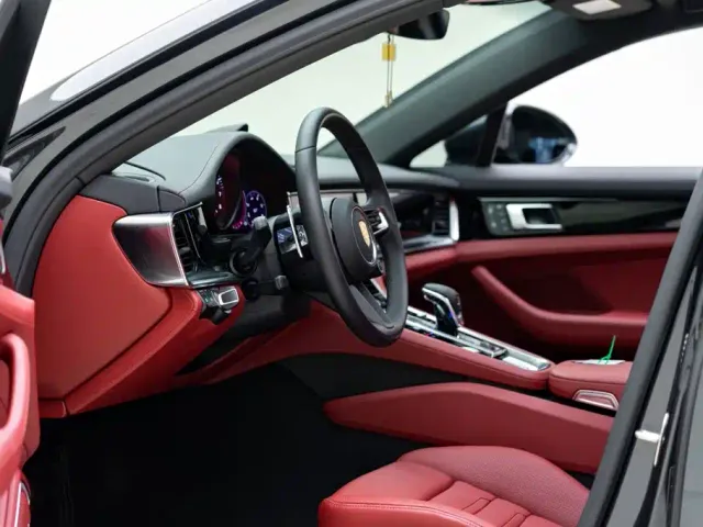 Porsche Panamera — Фото автомобиля 11