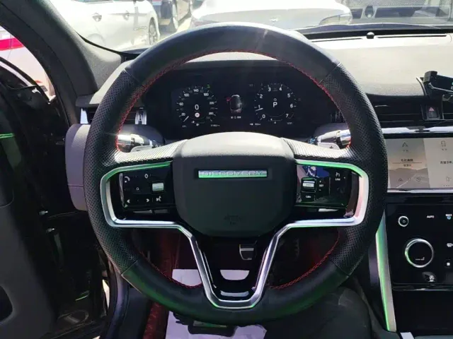 Land Rover Discovery Sport — Фото автомобиля 10