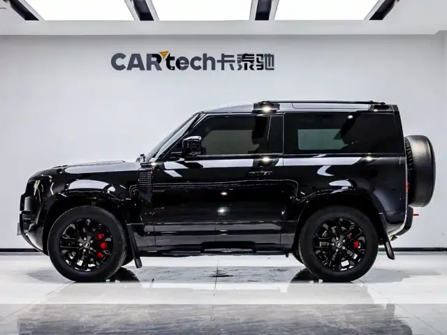 Land Rover Defender — Фото автомобиля 3