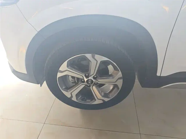 Hyundai Santa Fe — Фото автомобиля 22