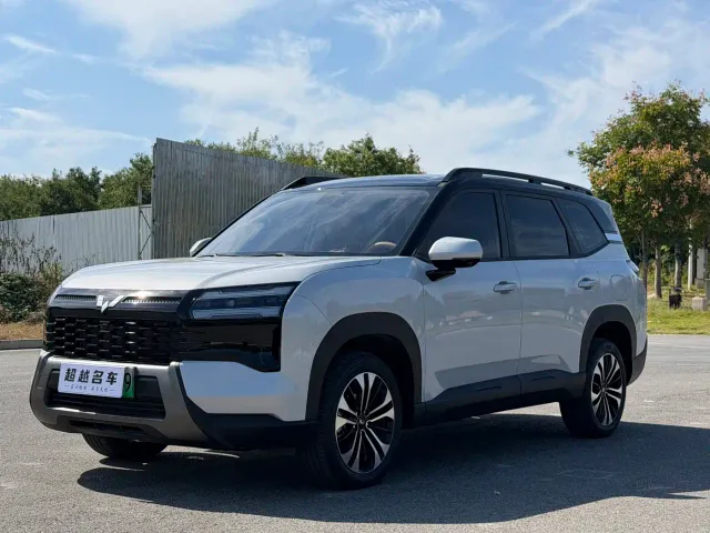 Фотография автомобиля — Wuling Starlight 560