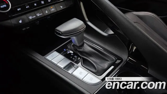 Hyundai Avante CN7 — Фото автомобиля 12