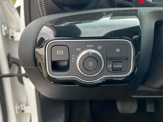 Mercedes-Benz A-Class — Фото автомобиля 21