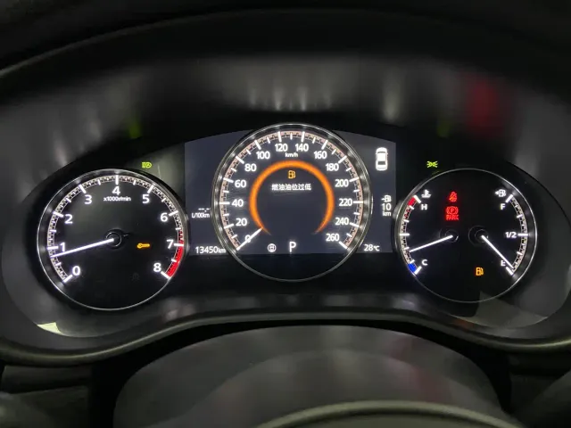 Mazda Axela — Фото автомобиля 18