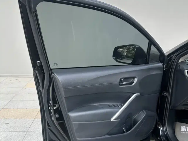 Toyota Frontlander — Фото автомобиля 12