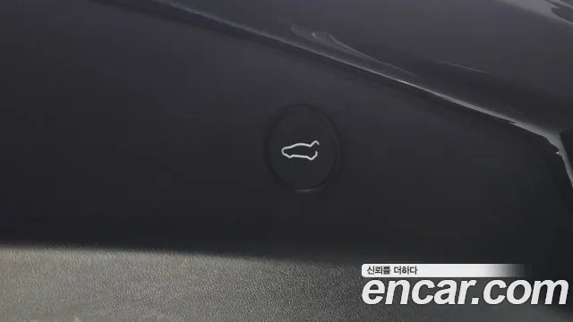 Tesla Model 3 — Фото автомобиля 28