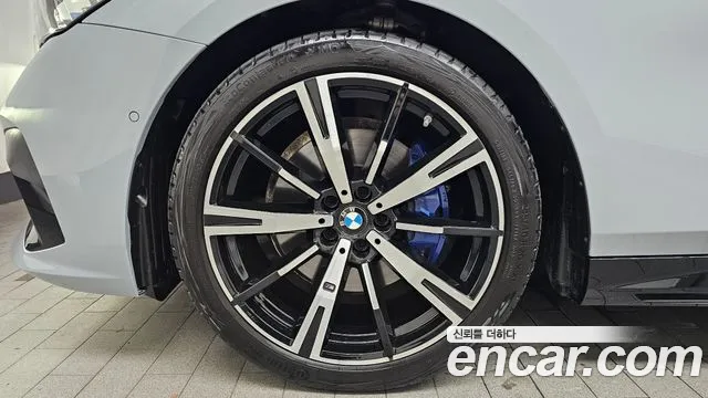 BMW 5-Series 5 серия (G60) 530i xDrive M Sport — Фото автомобиля 4