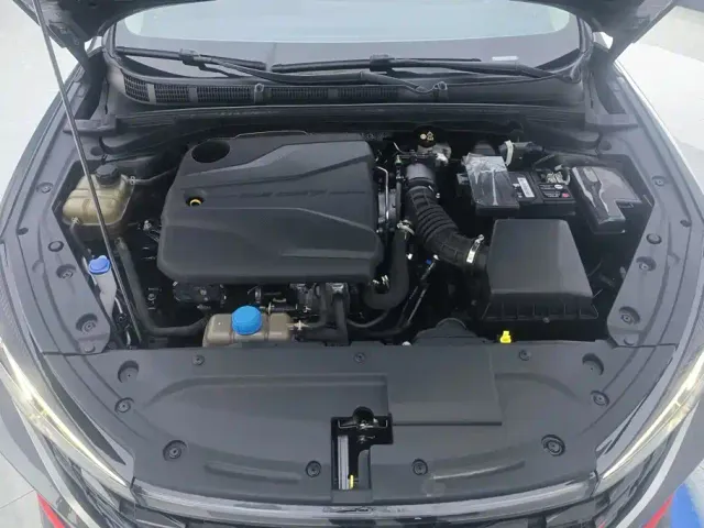 Changan Eado — Фото автомобиля 10