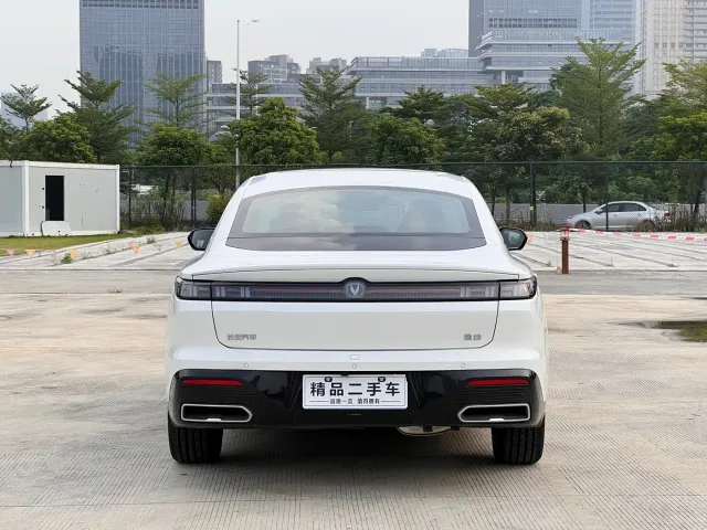 Changan Eado — Фото автомобиля 5