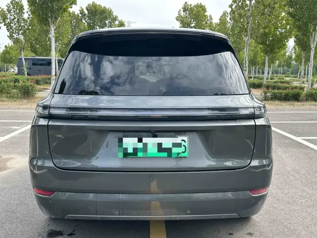 Li Auto L9 — Фото автомобиля 7