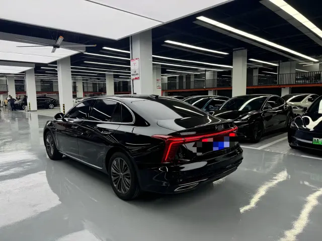 Hongqi H5 — Фото автомобиля 15