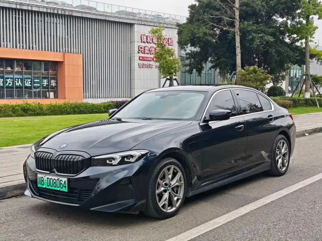 Фотография автомобиля — BMW i3